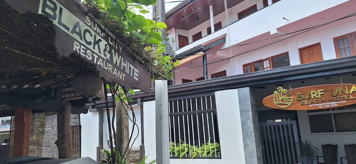 Black & White Restaurant