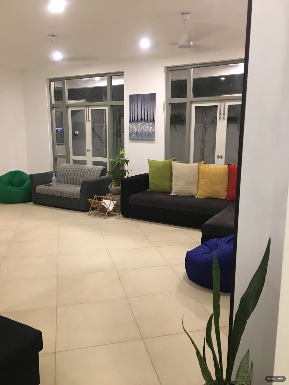 DENTz AVENUE Dental Care & Implant Center