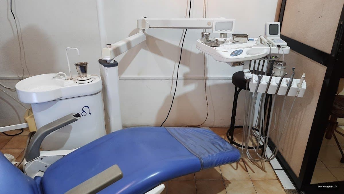 Dr. Upali Piyadigama - Dental Clinic