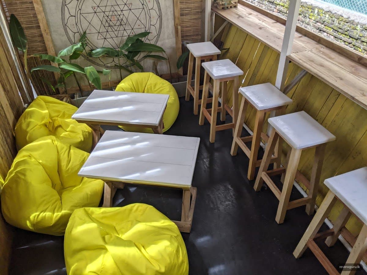 Cafe Secret Alley