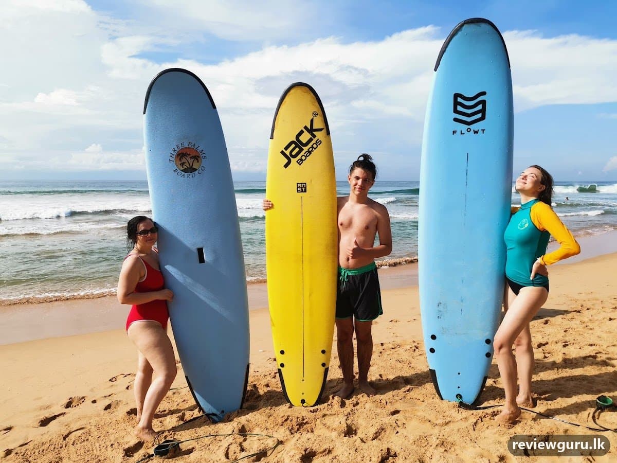 Diluna Surf School, Hikkaduwa / Сёрфшкола / Инструктор по серфингу