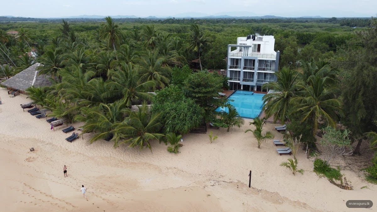 Marakolliya Beach Resort