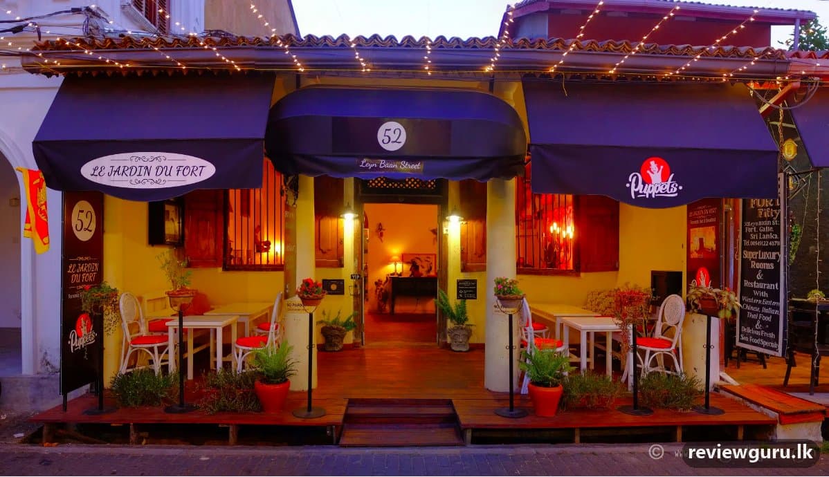 PUPPETS RESTAURANT & CAFE