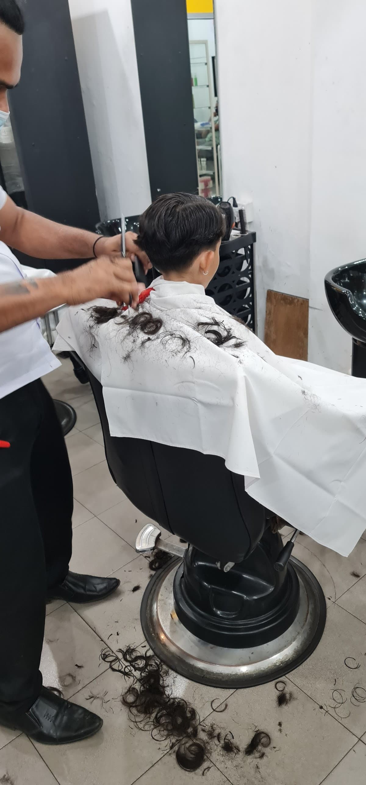 Trims Salon