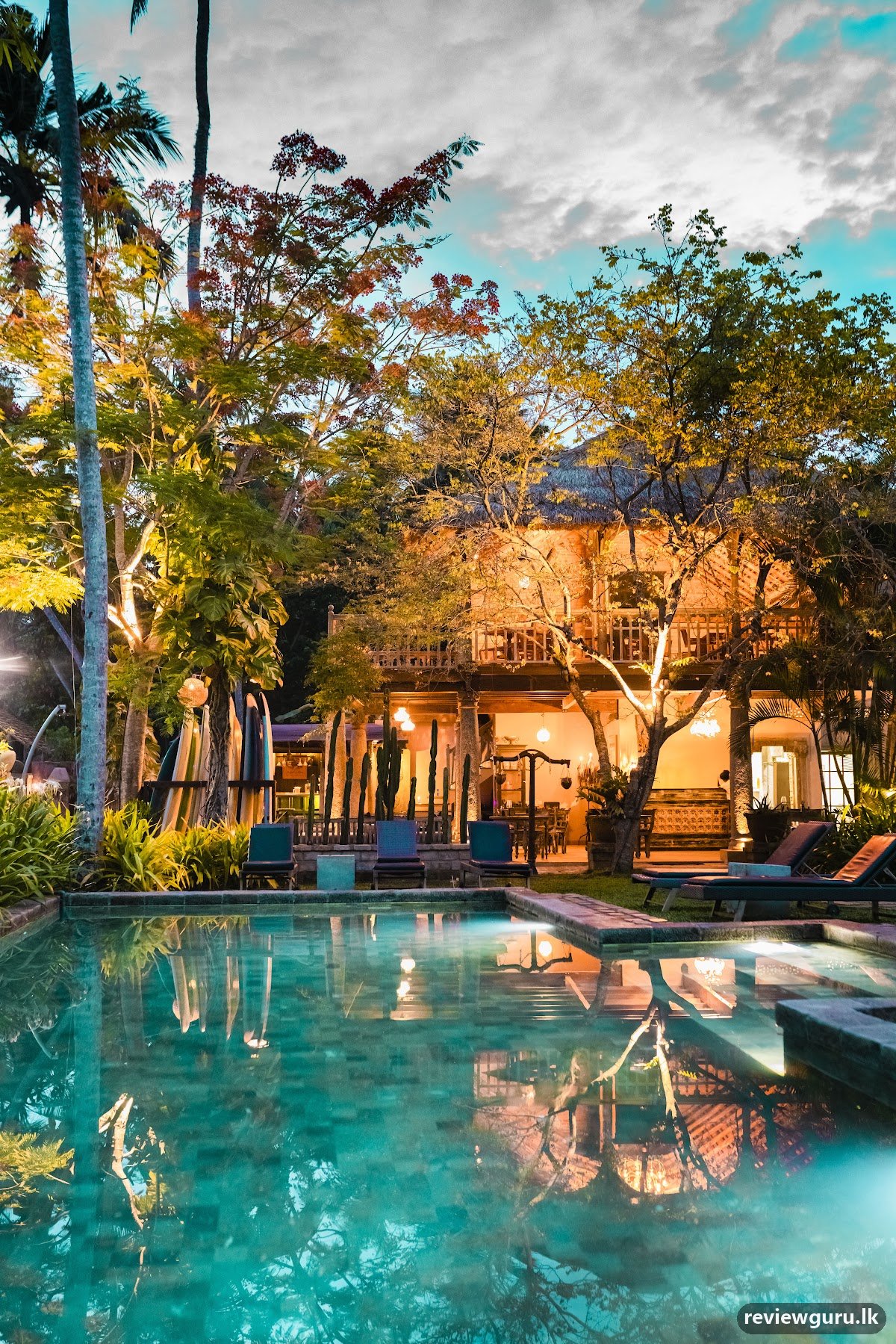 Aga Surf View & Restaurant