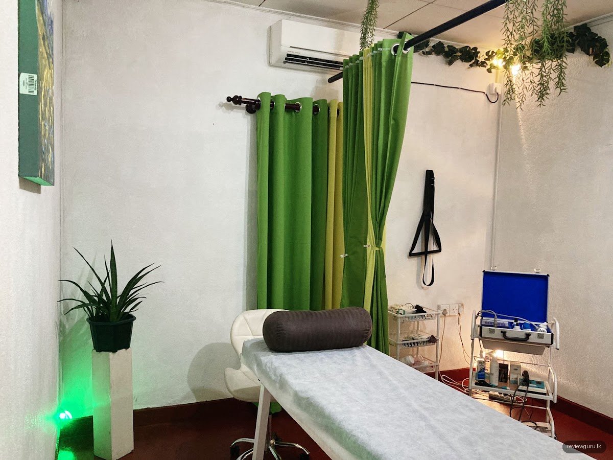 Aura Sports Medicine & Physiotherapy Clinic