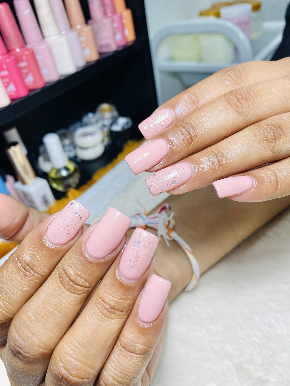 Dee’s Hair, Beauty & Bridal Salon