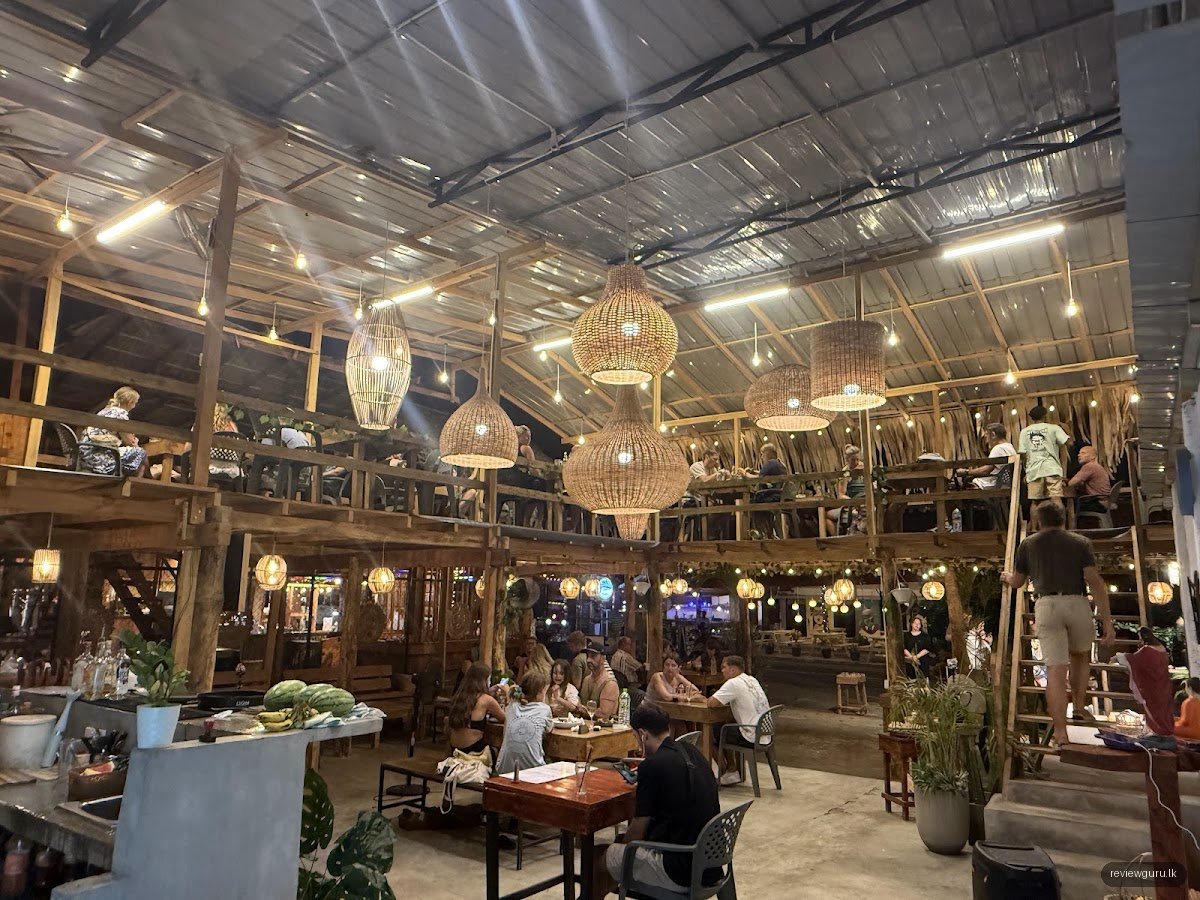Dewa Restaurant & Cafe