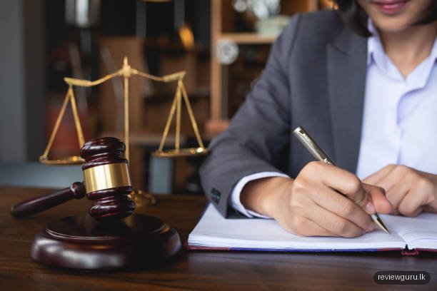 Dilini withanage (Attorney At Law, Notary Public &Registered Company Secretary