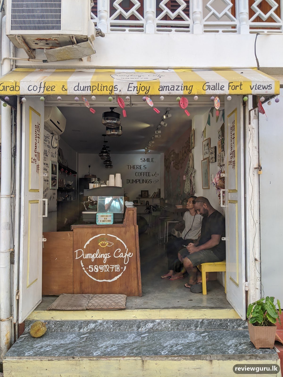Dumplings Cafe