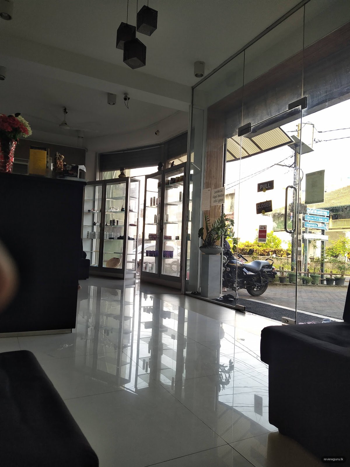EUENI Hair & Beauty Salon