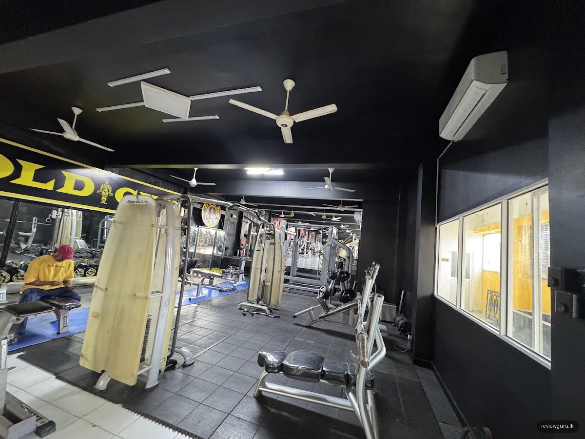 GOLD GYM