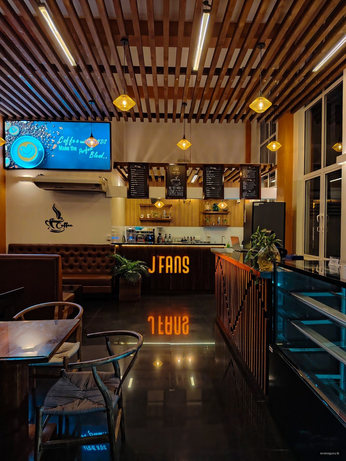 J'FANS FAMILY RESTAURANT