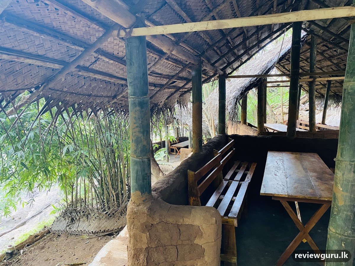 කුඹුක (Kumbuka) Restaurant Kandy