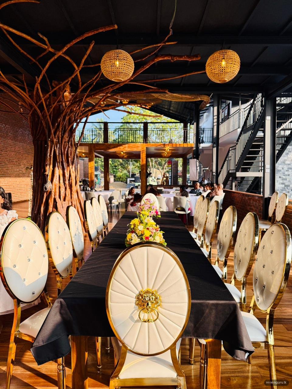 Ladla Pub & Restaurant