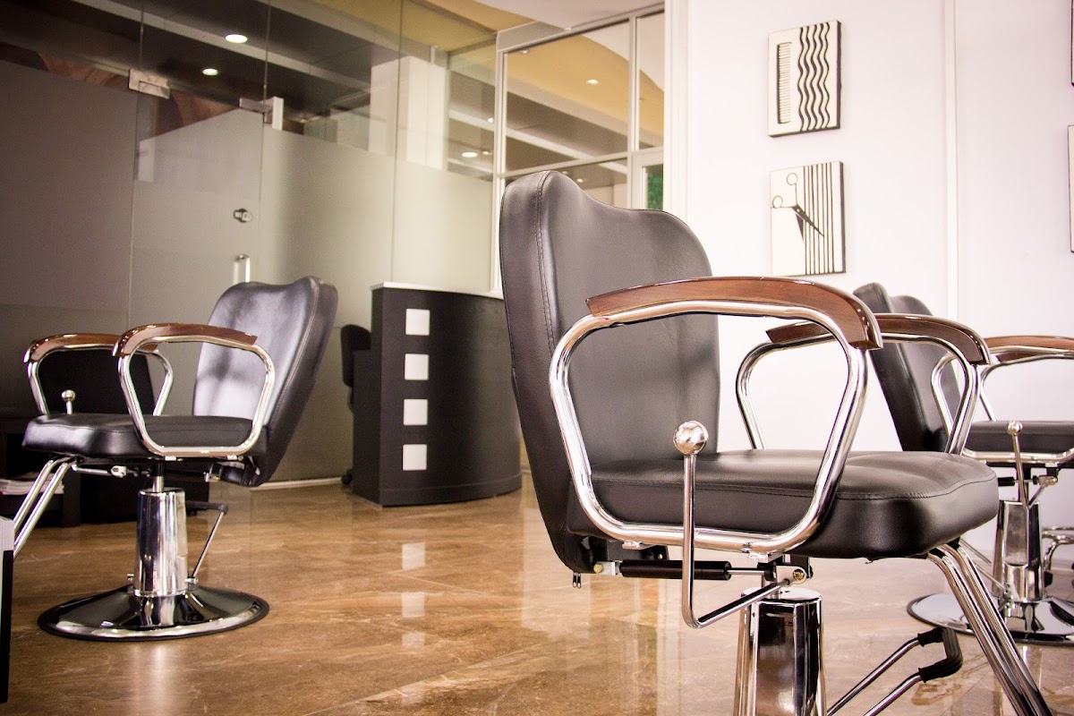 Lavish Hair & Beauty Salon