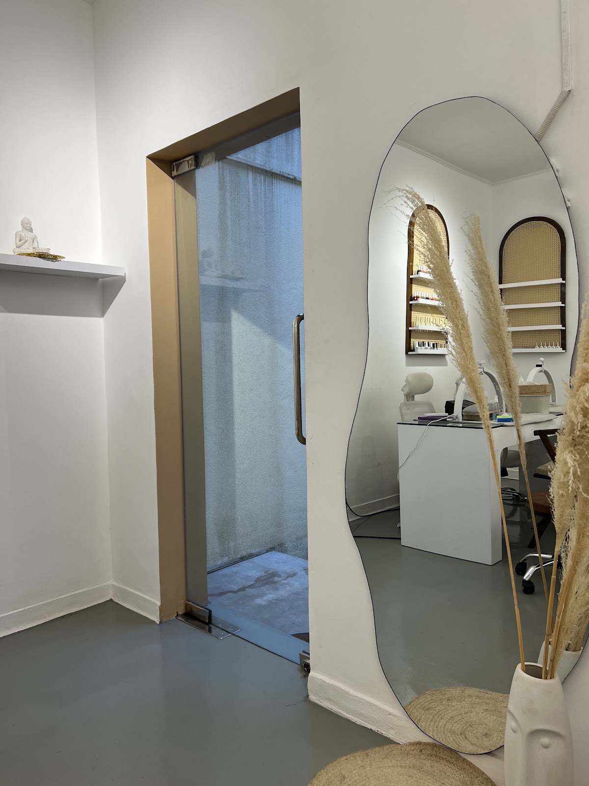 Lilly’s beauty boutique