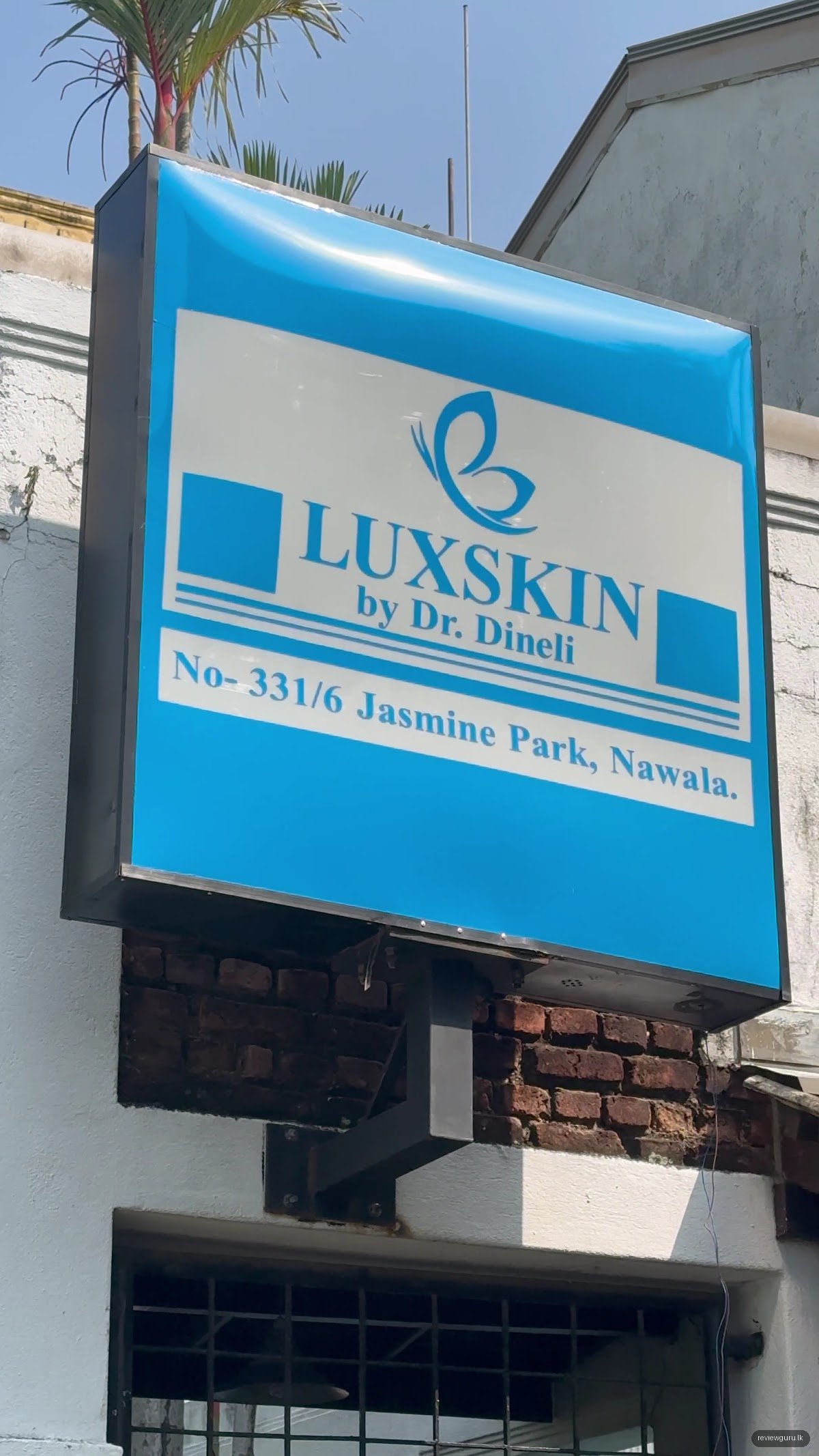 Luxskin by Dr Dineli