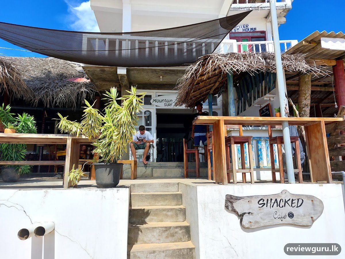 Mountain Wave Hotel & Surf Shop