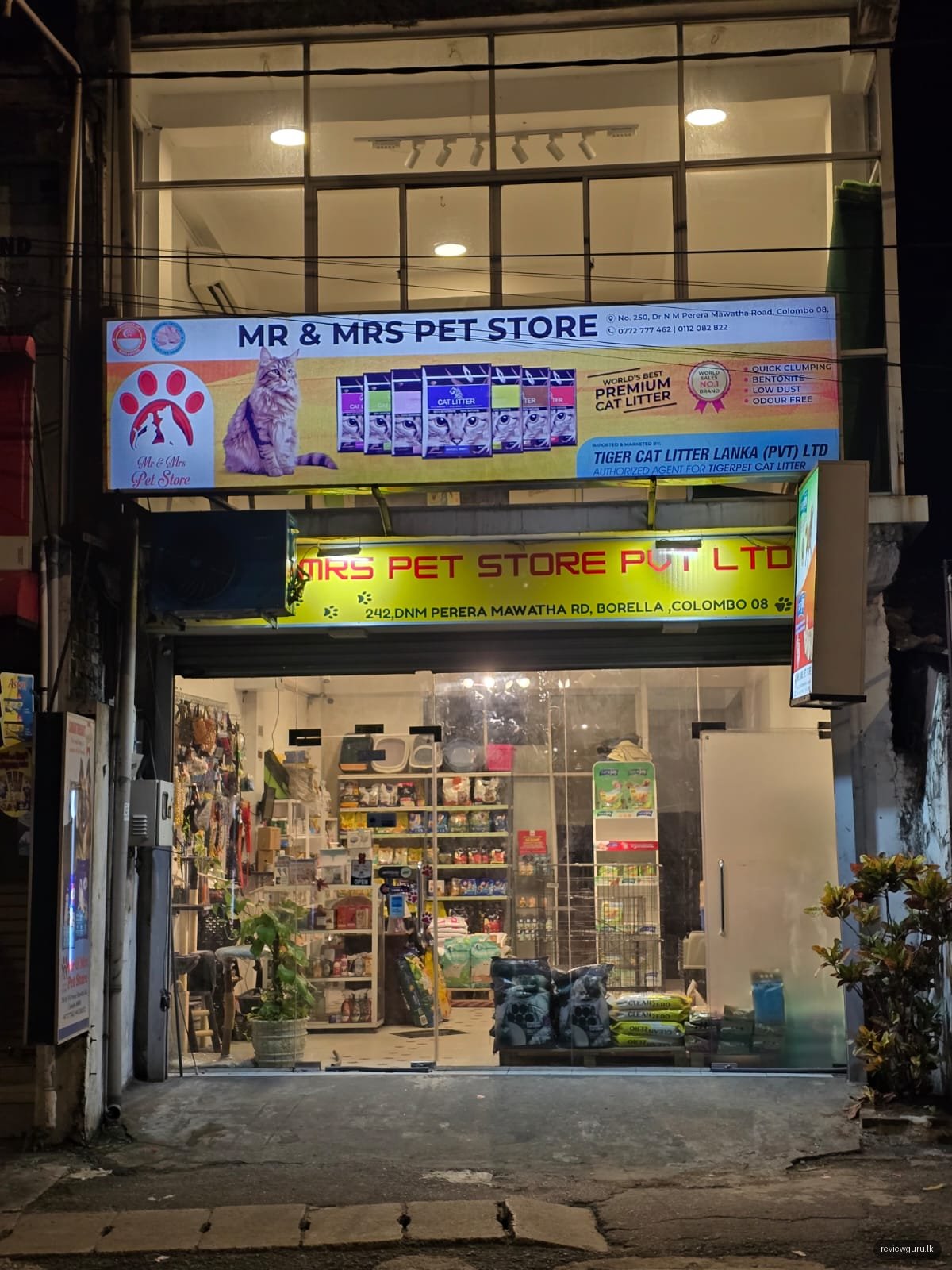 Mr & Mrs Pet Store