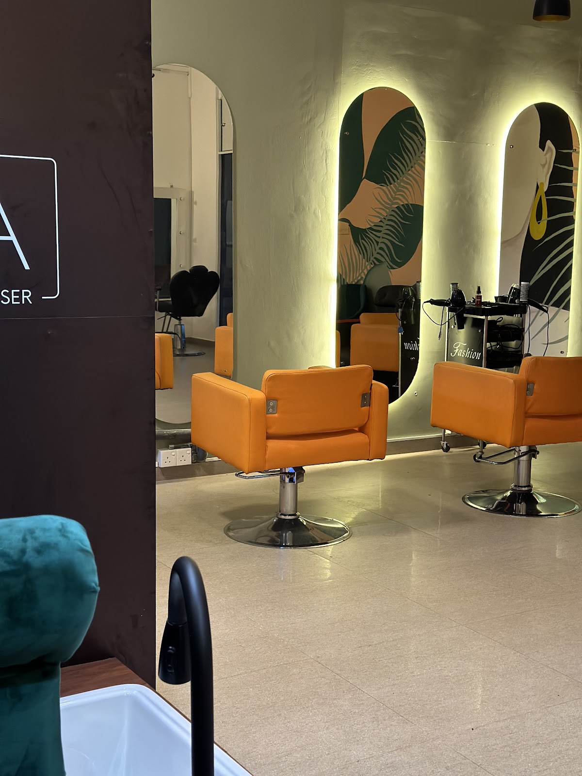 Onella Salon & Academy