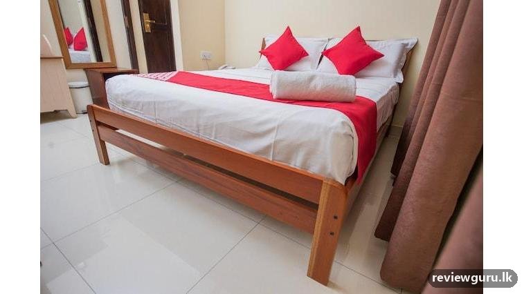OYO 104 Lafala Hotel & Service Apartment