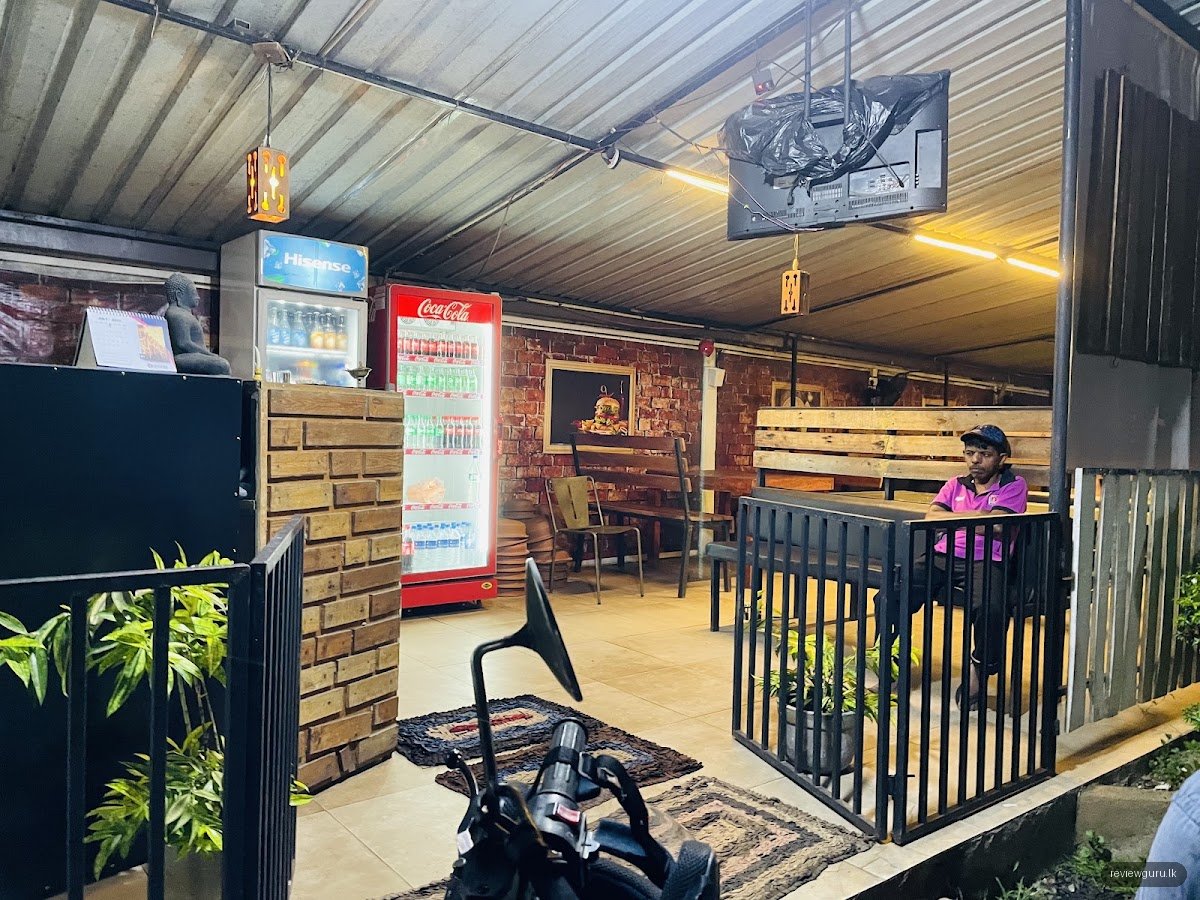 Pabasara Dine Family Restaurant - Gampaha