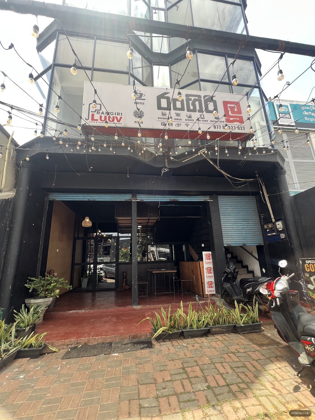 Rangiri Luuv Restaurant