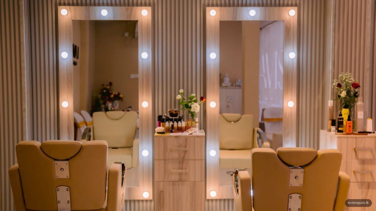 Salon Lavish