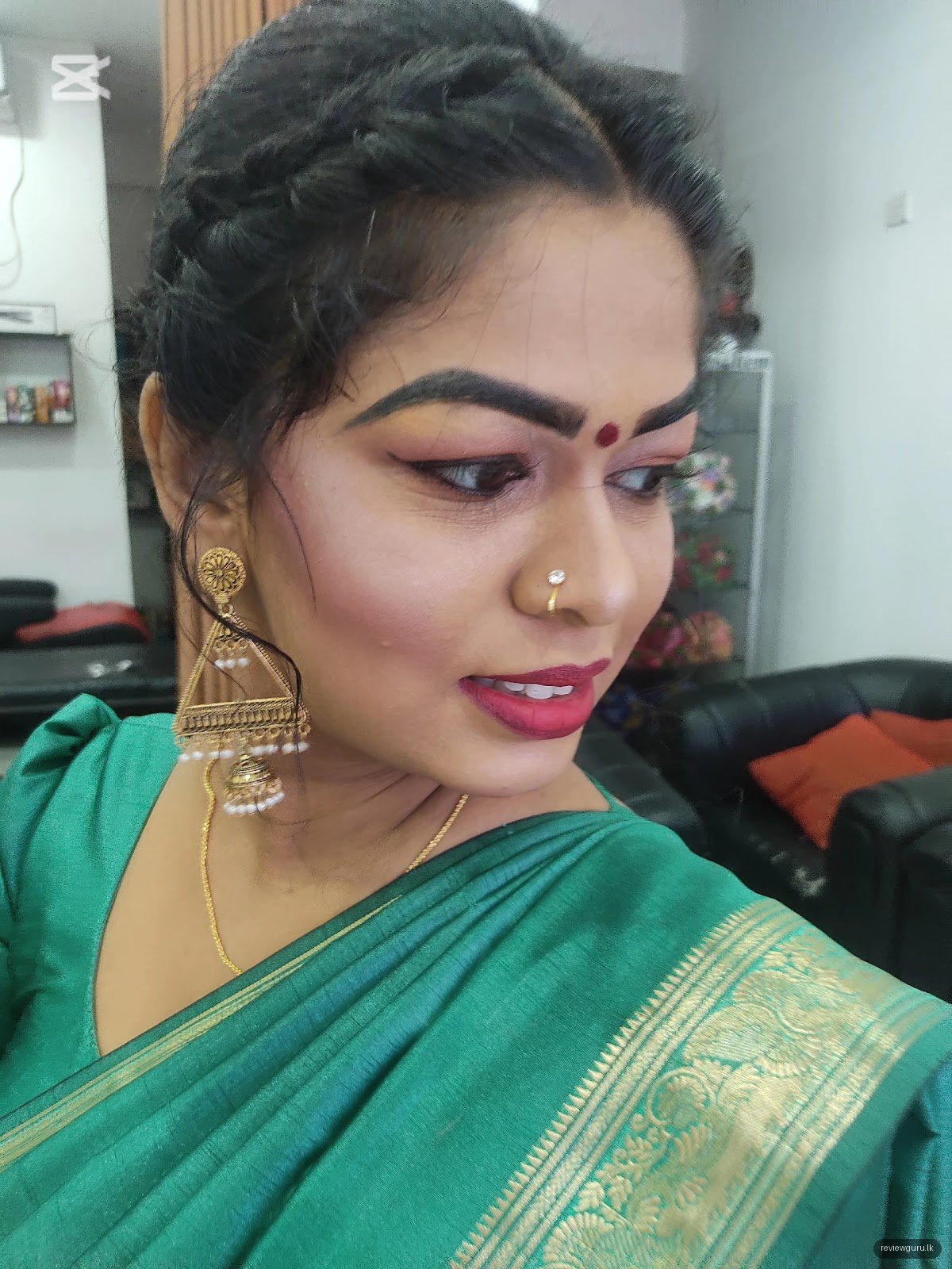 Salon Shiny, gampaha road, yakkala.