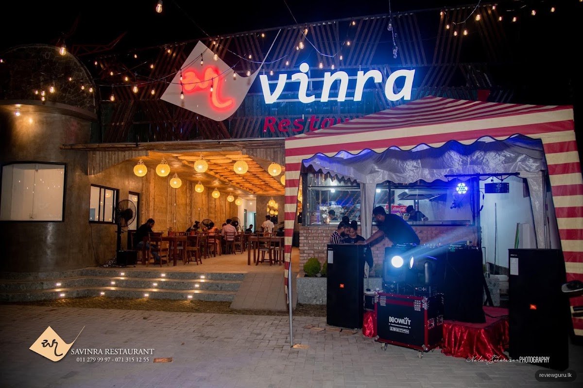 Savinra Restaurant Baththaramulla
