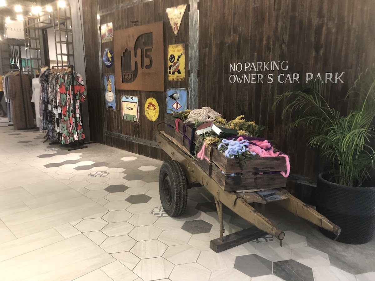 Shangri La Shopping Complex