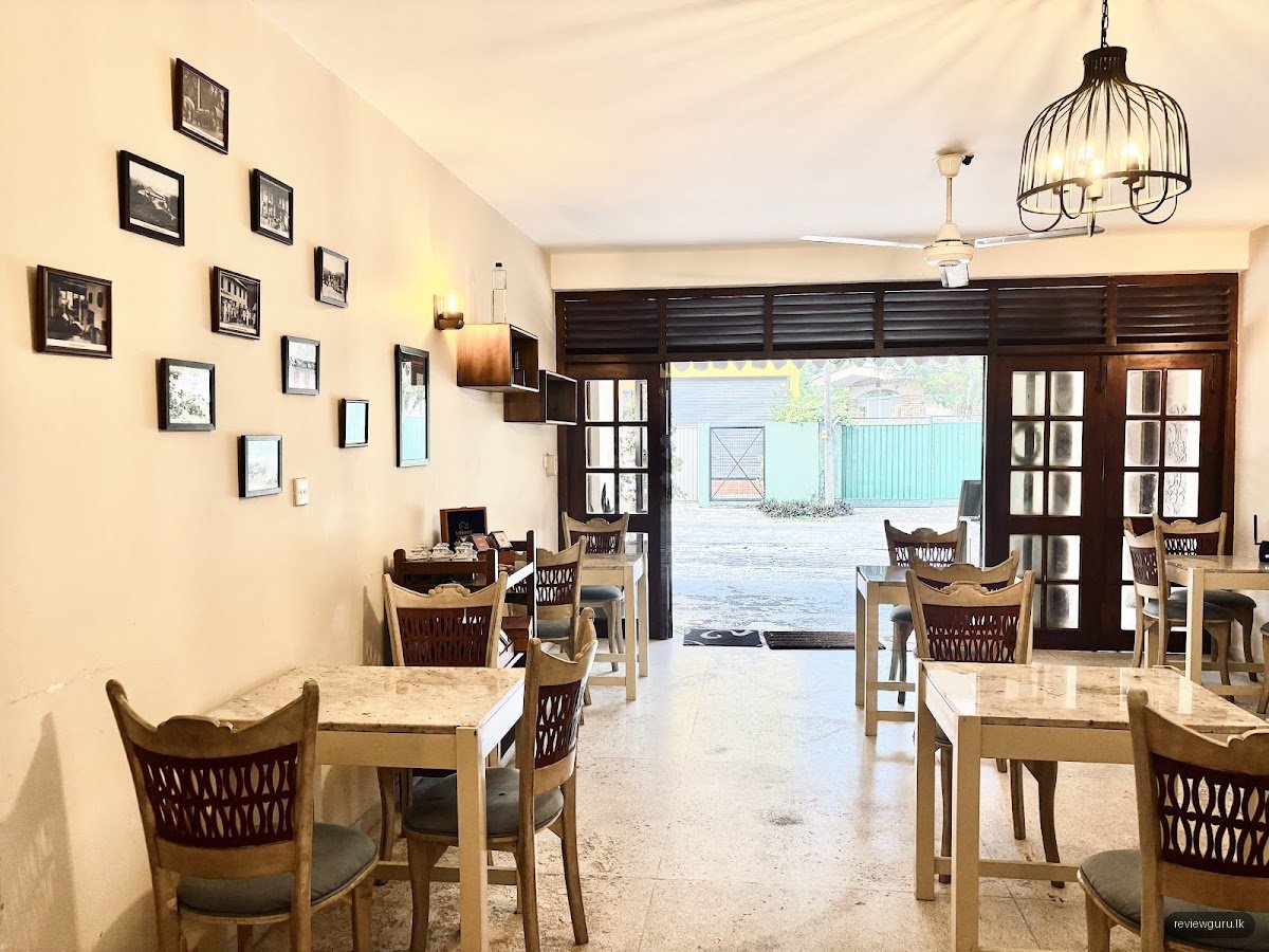 Steamsbury Tea & Coffee House by Santhiyagu