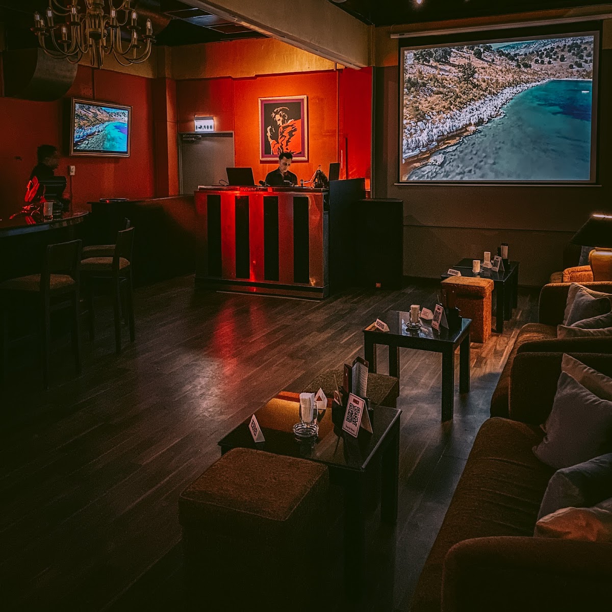 Stella Karaoke Lounge & Bar