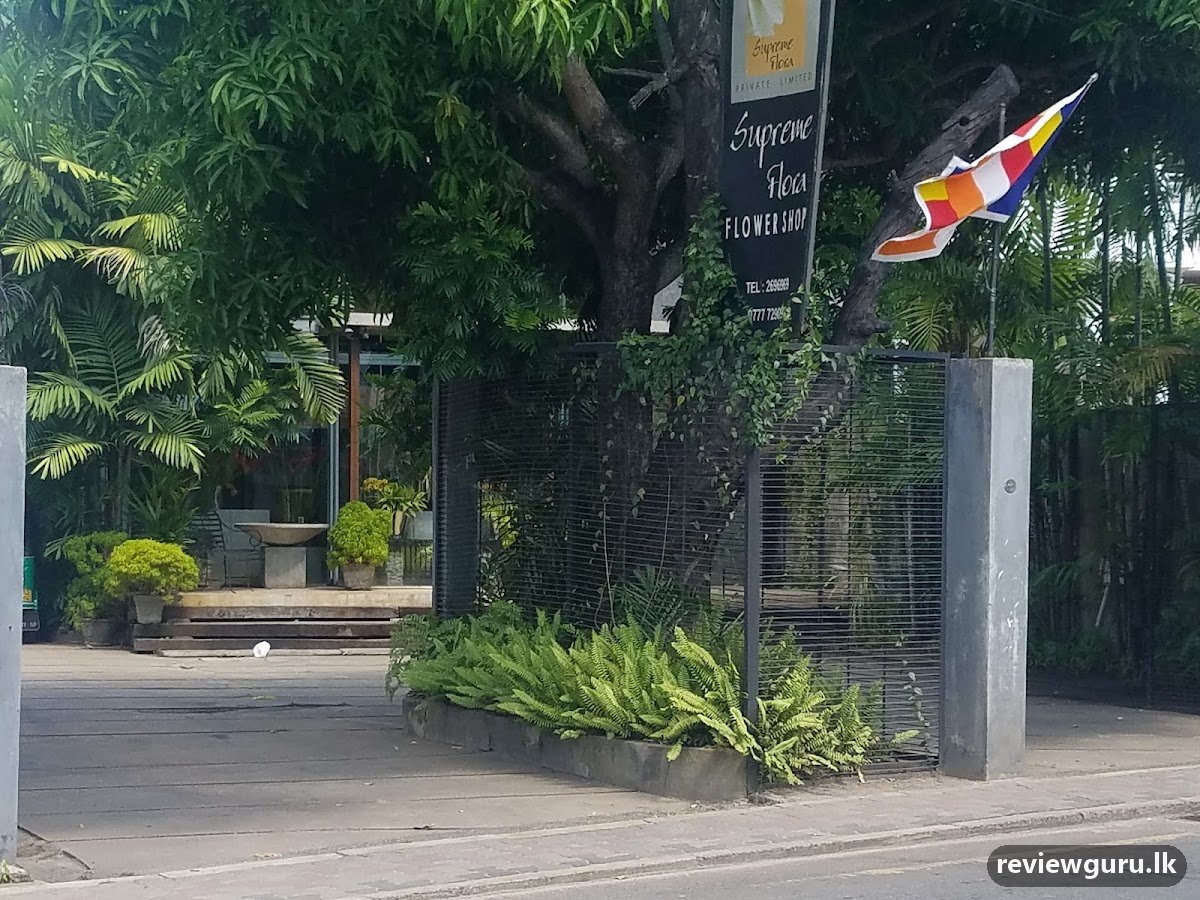 Supreme Flora Flower Shop