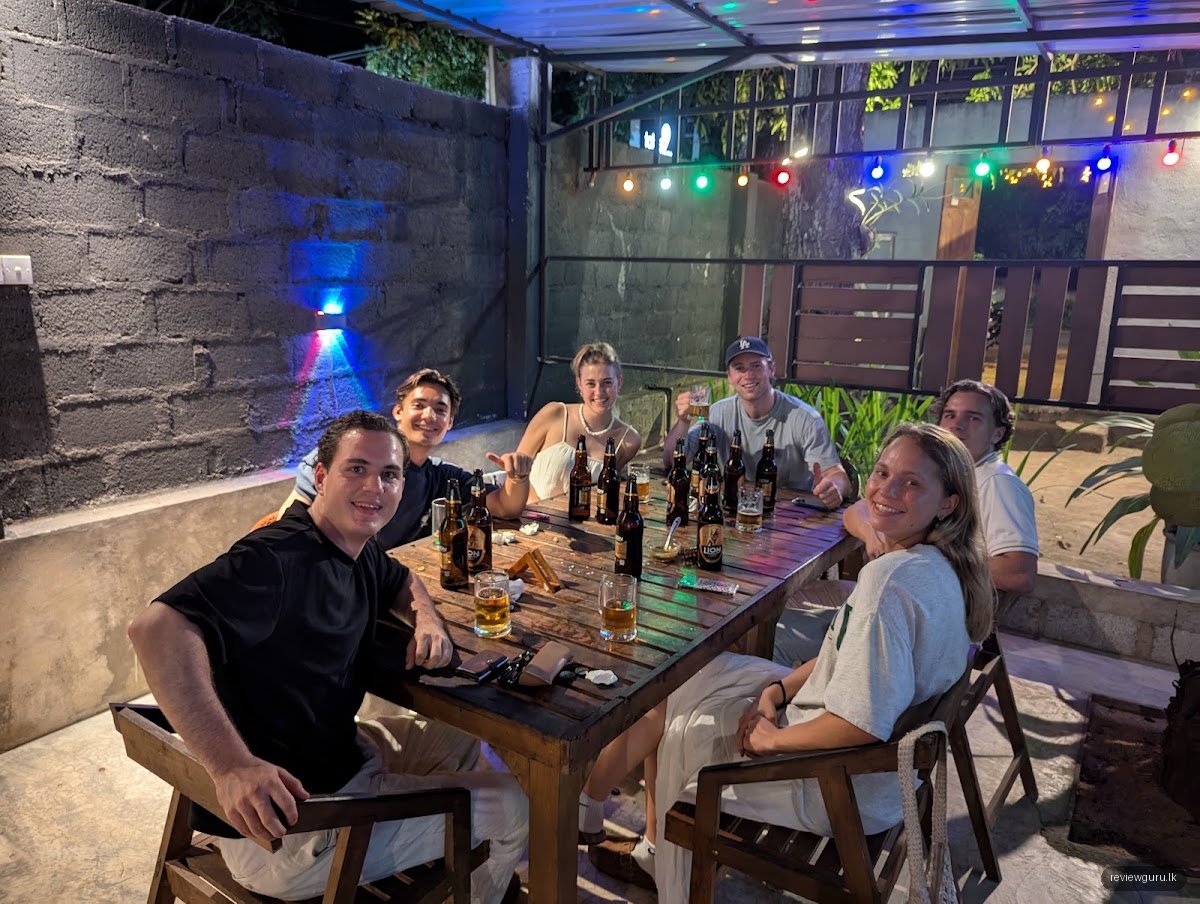 Table 9 restaurant
