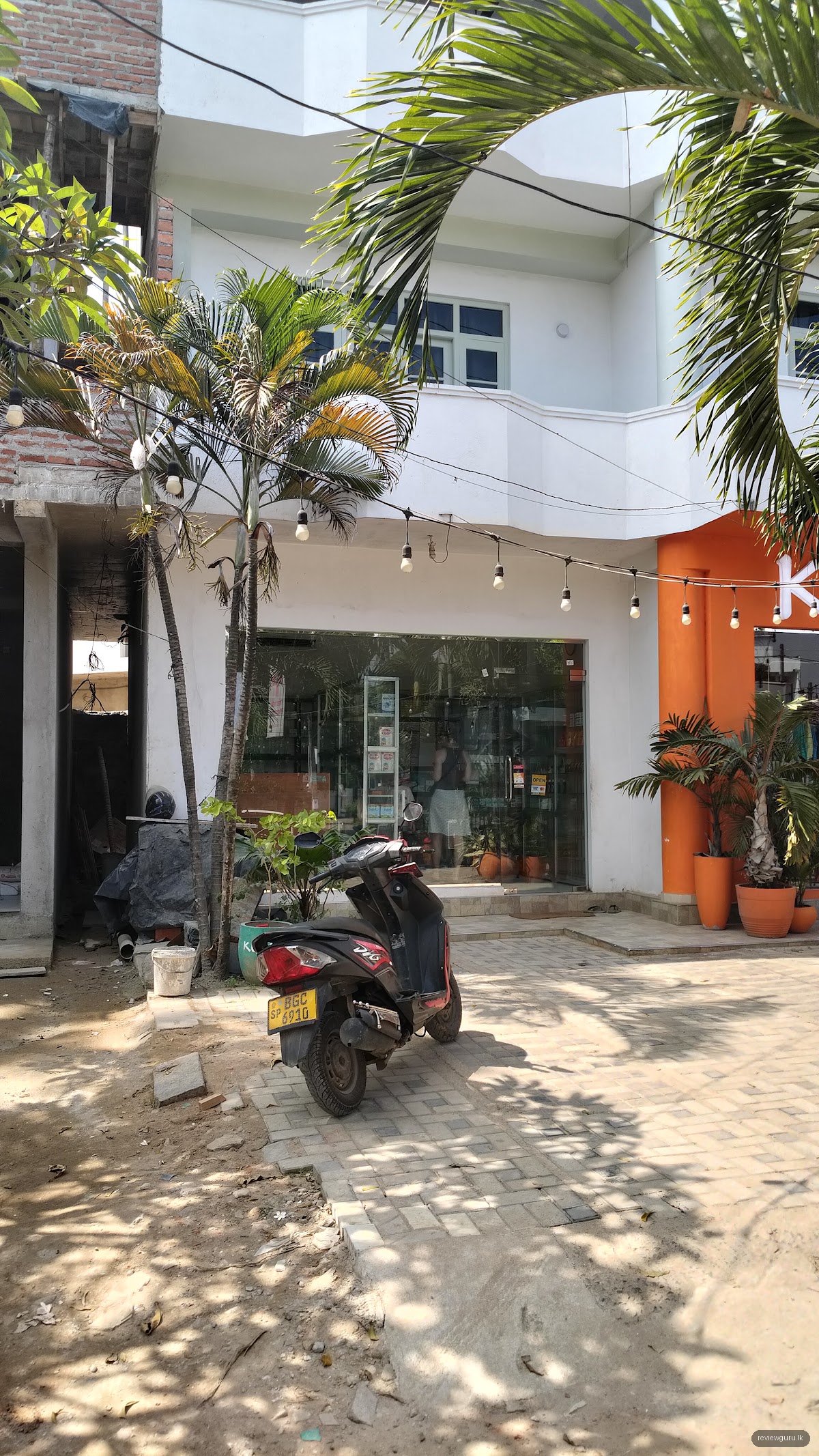 Tarindu Pharmacy