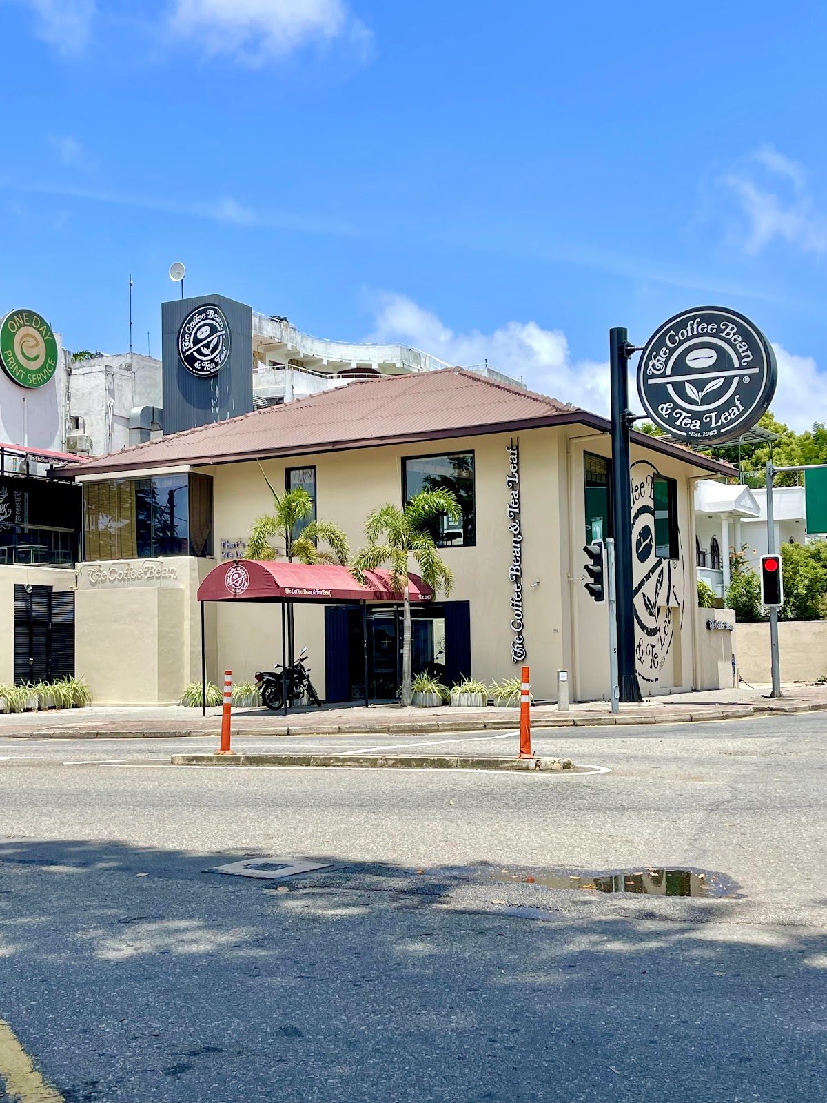 The Coffee Bean & Tea Leaf