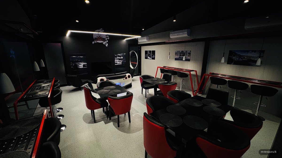 The Paddock Club Café & Lounge