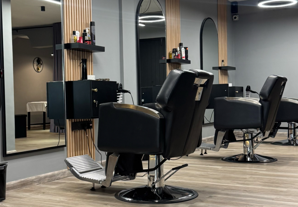 Trimmers Lounge Pamankada Branch