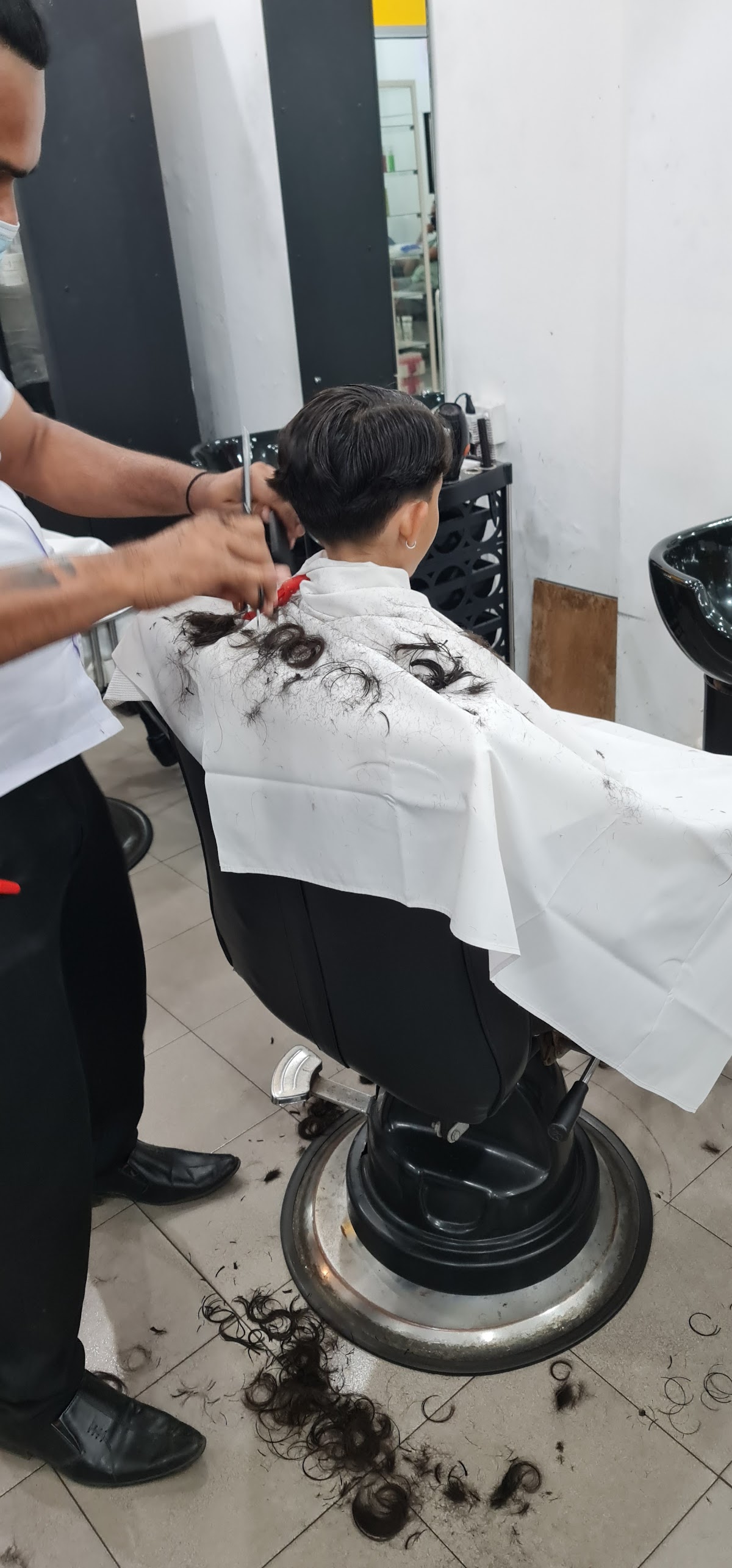Trims Salon