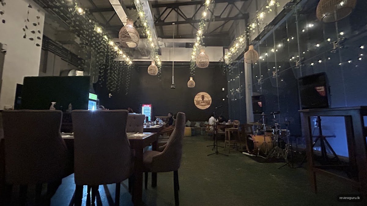 Try Lounge Pub and Family Restaurant