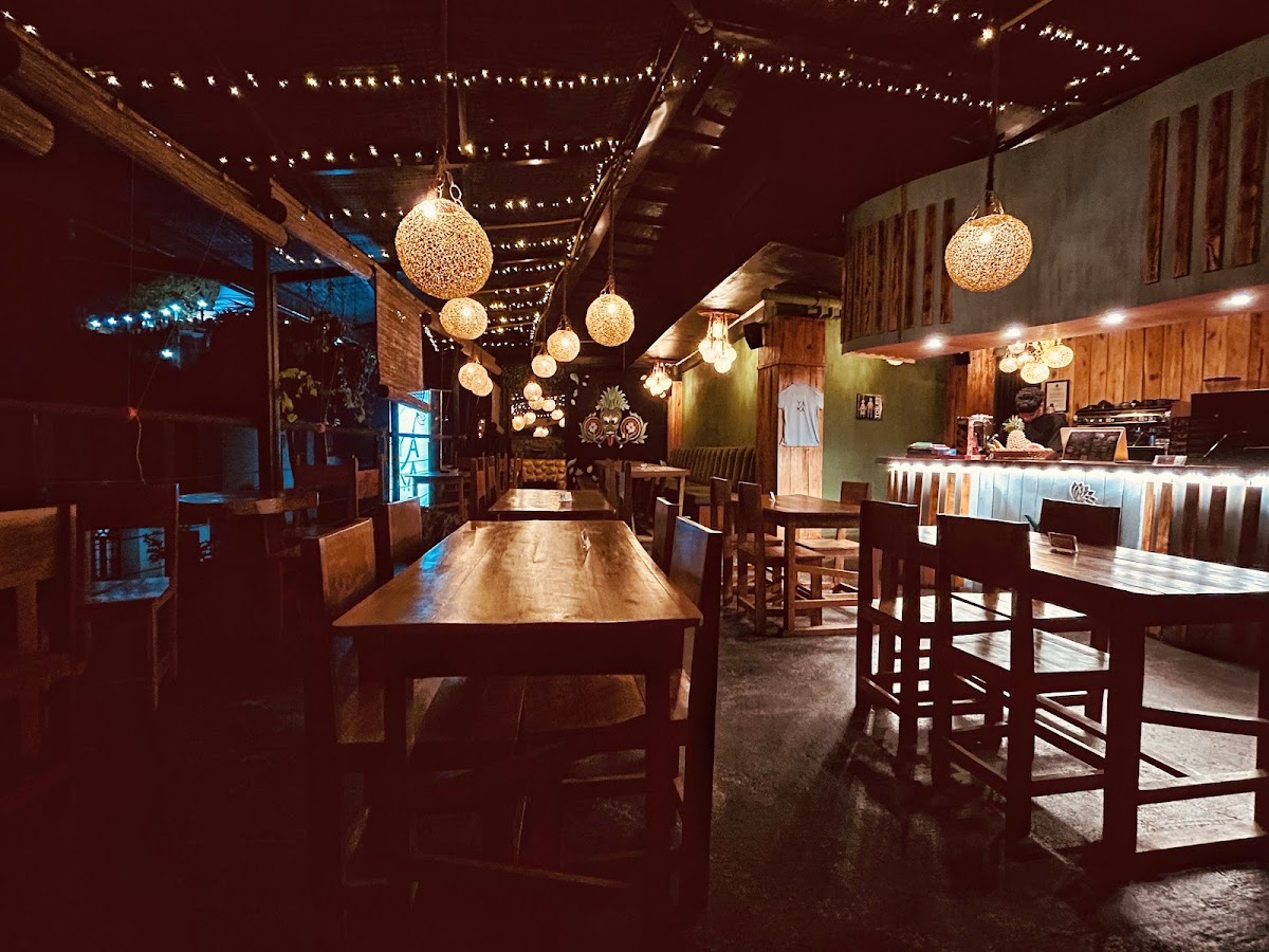 Yaka Lounge